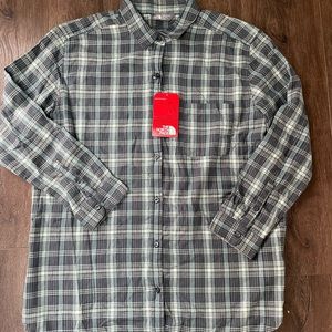 {North Face} Plaid shirt